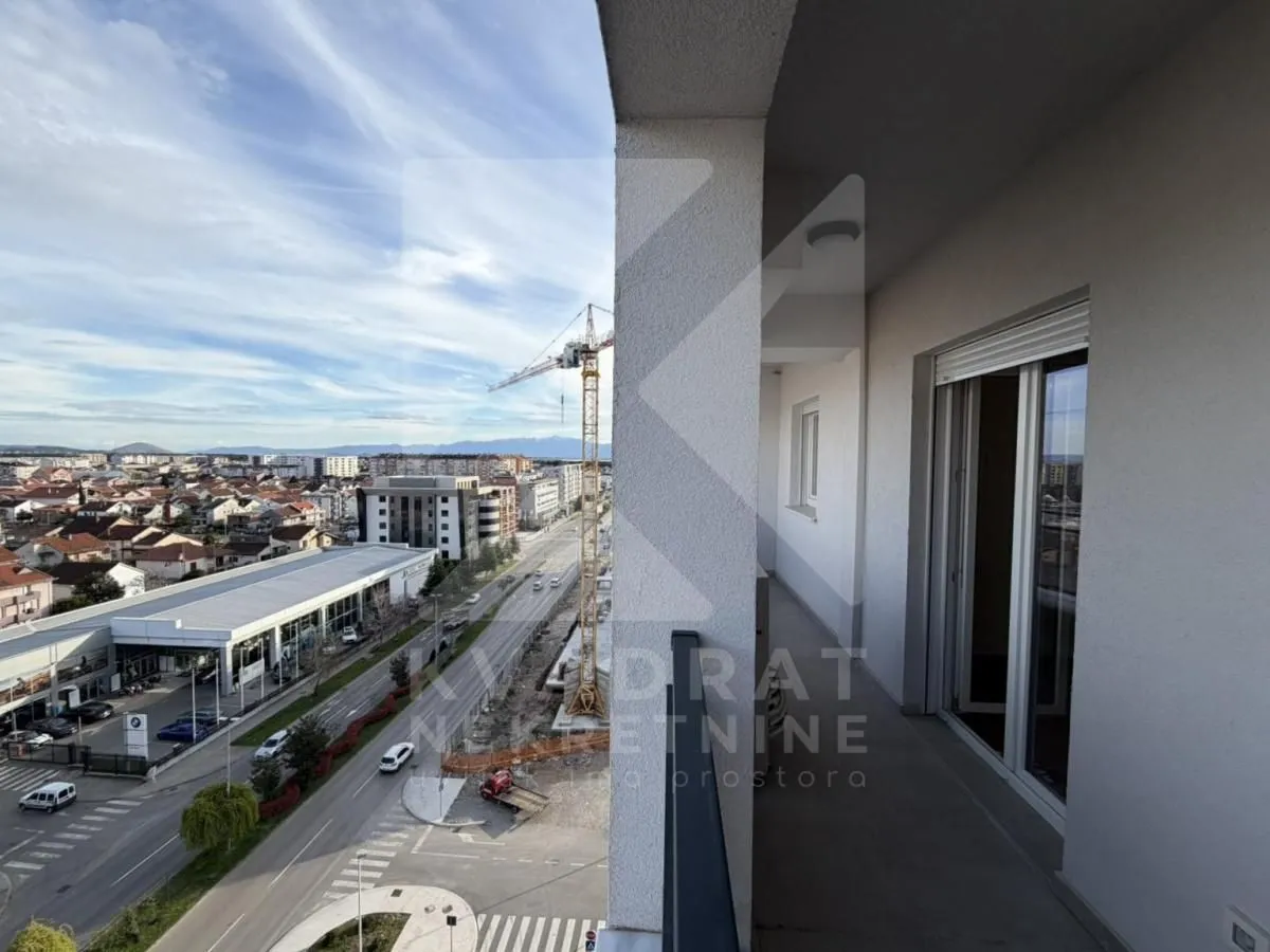 Prodaja, trosoban stan, 104m², Stari Aerodrom, Podgorica