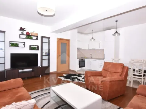 Prodaja, dvosoban stan, 65m², Ljubović, Podgorica - image 1