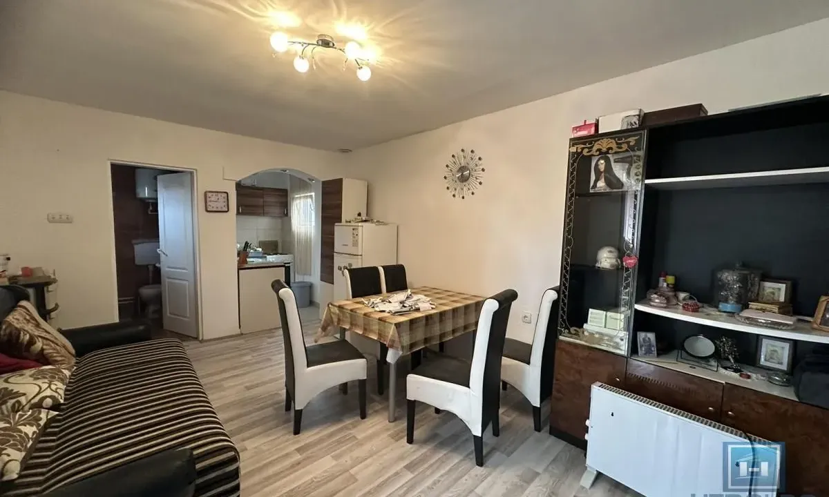 Sale, house, 300m², Ćuprija, Srbija