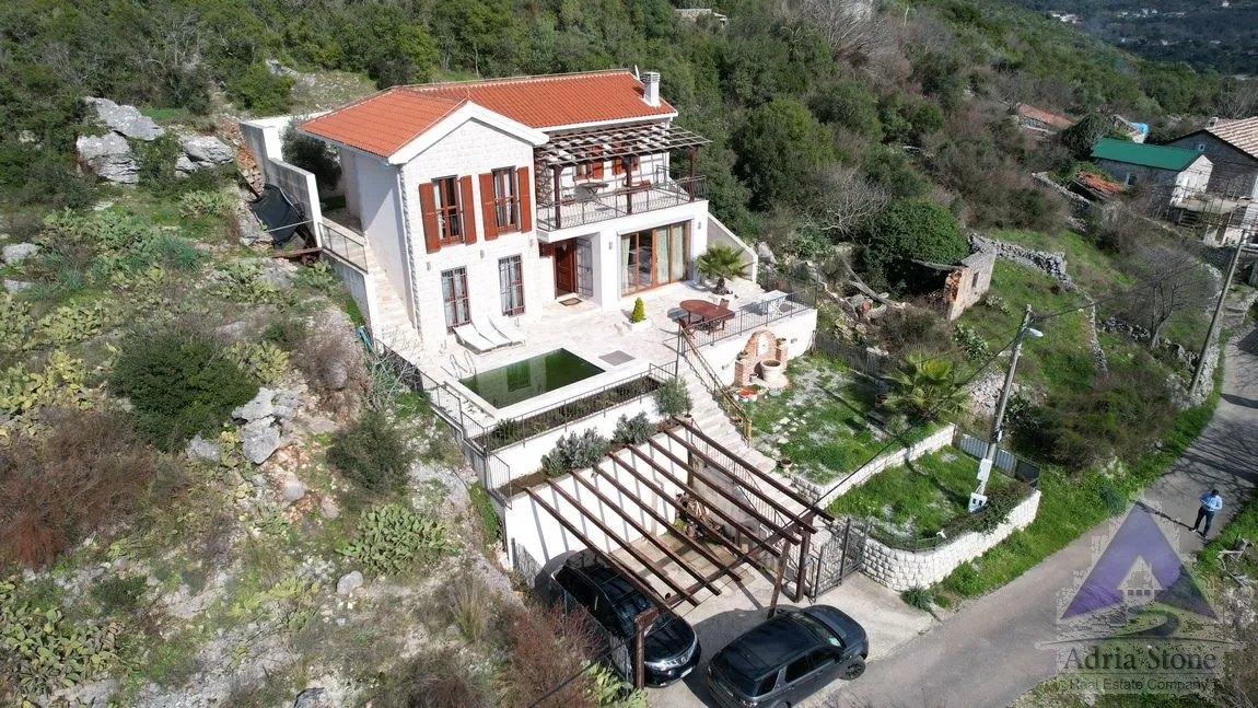 Prodaja, kuća, 162m², Zagora, Kotor