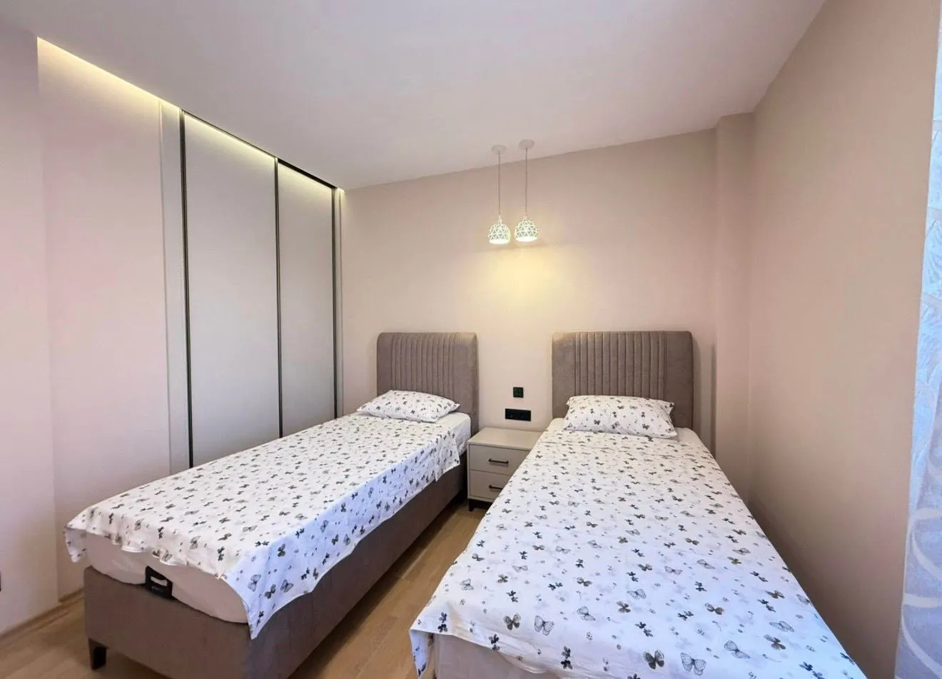 Izdavanje, dvosoban stan, 68m², Pobrežje, Podgorica