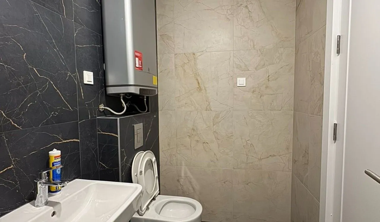Izdavanje, dvosoban stan, 64m², Podgorica, Crna Gora