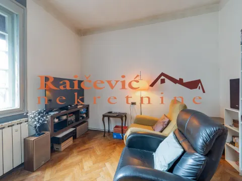 Sale, three bedroom apartment, 65m², Kalenić Pijaca, Vračar Sve Podlokacije - image 9