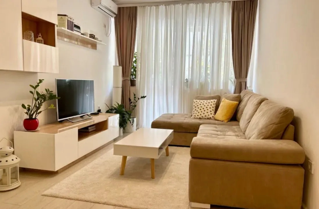 Izdavanje, jednosoban stan, 50m², Centar, Podgorica