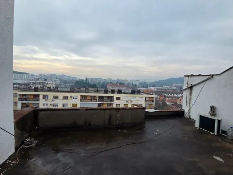 Izdavanje, jednosoban stan, 36m², Pejton, Podgorica - image 12