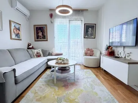 Sale, one bedroom apartment, 39m², Stari Aerodrom, Podgorica - image 1