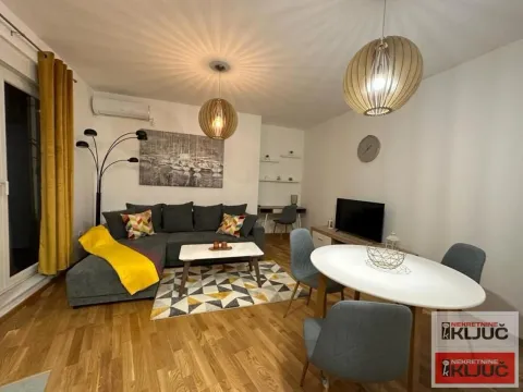 Izdavanje, dvosoban stan, 48m², Bulevar Evrope, Novi Sad Sve Podlokacije - image 4