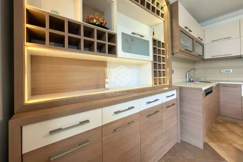Rent, one bedroom apartment, 54m², Preko Morače, Podgorica - image 5