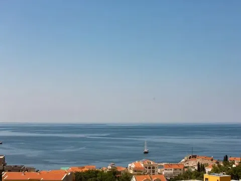 Sale, three bedroom apartment, 90m², Petrovac, Budva - image 1