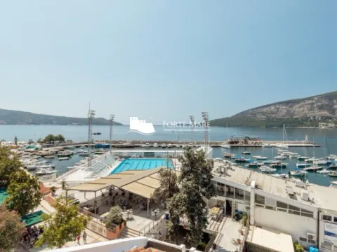 Sale, three bedroom apartment, 244m², Herceg Novi, Crna Gora - image 12