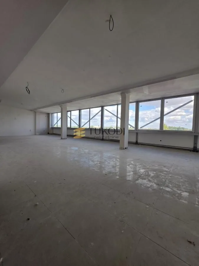 Rent, office space, 4597m², Šangaj, Novi Sad Sve Podlokacije