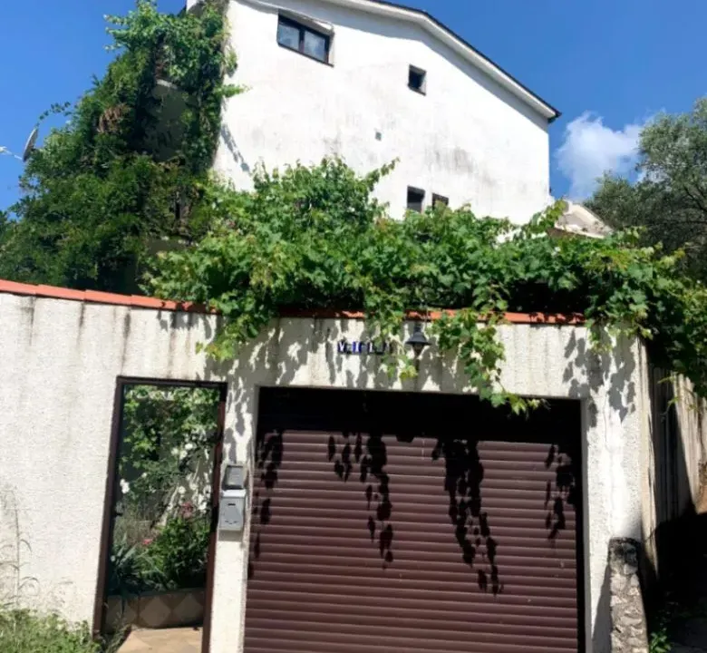 Prodaja, kuća, 400m², Budva okolina, Budva