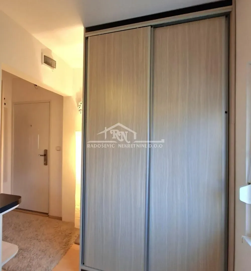 Prodaja, stan, 25m², Borča 1, Borča Sve Podlokacije