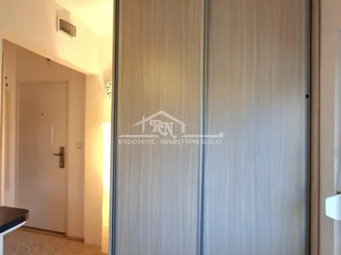 Prodaja, stan, 25m², Borča 1, Borča Sve Podlokacije - image 14