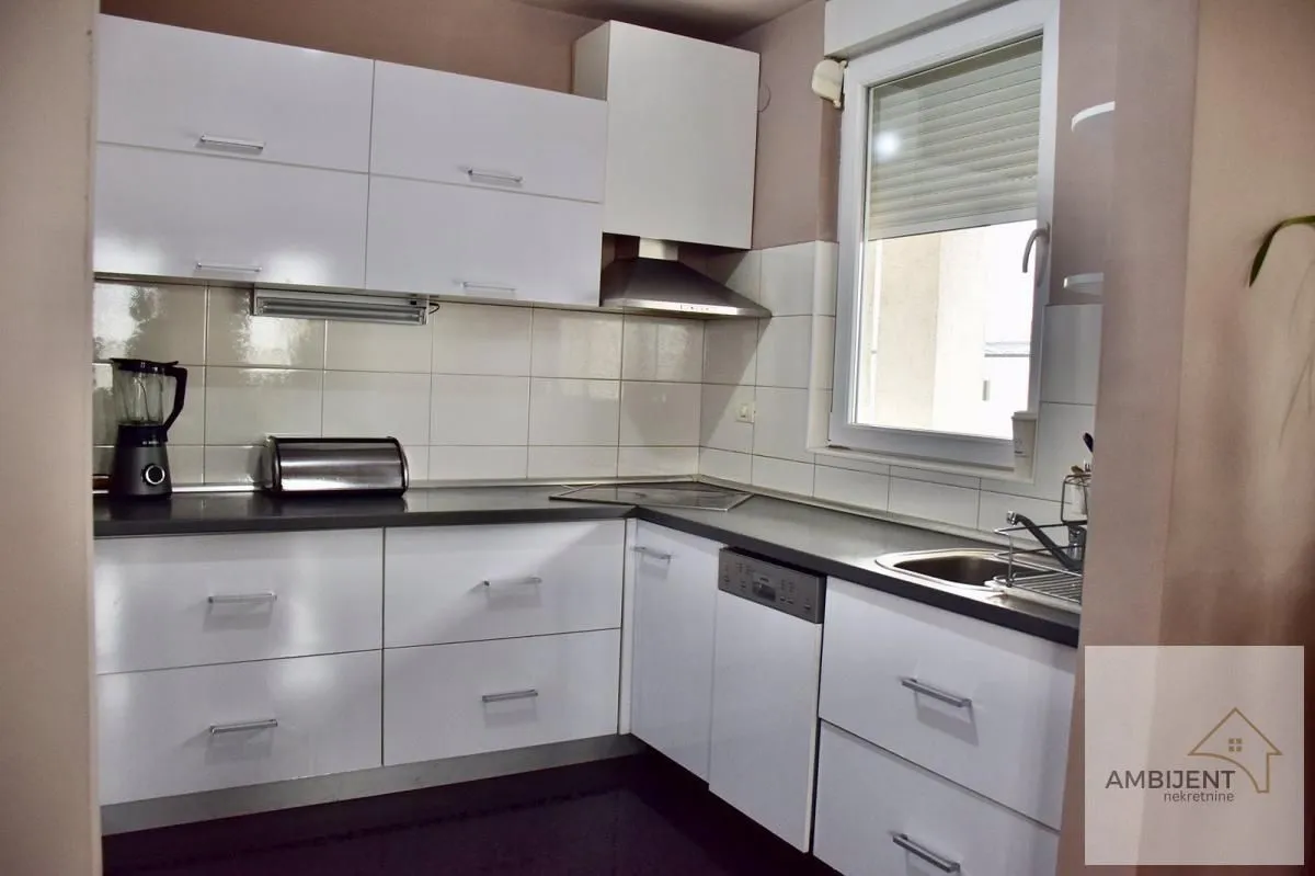 Prodaja, četvorosoban stan, 160m², Vračar Hram, Vračar Sve Podlokacije