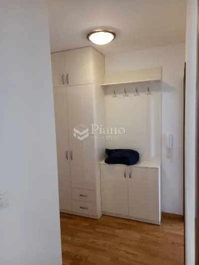 Rent, two bedroom apartment, 74m², City Kvart, Podgorica