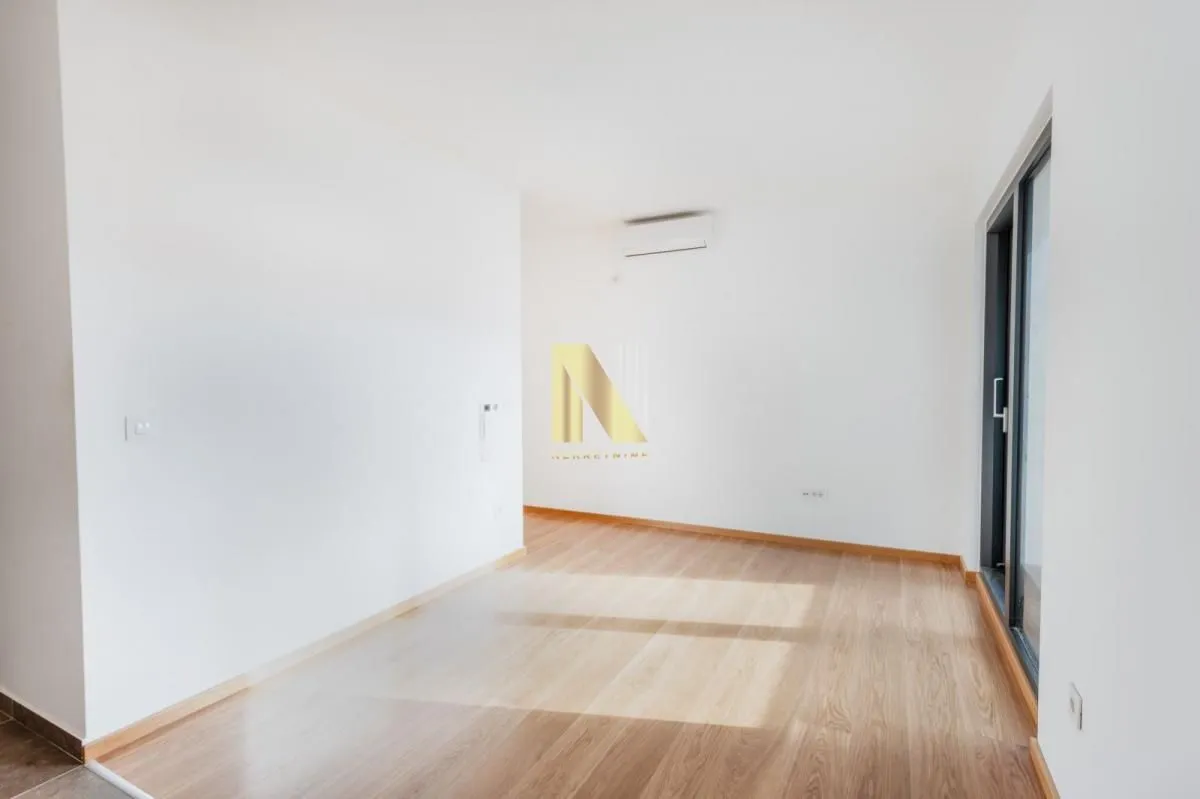 Prodaja, dvosoban stan, 49m², Centar, Novi Sad