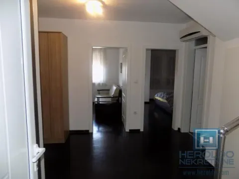 Prodaja, četvorosoban stan, 150m2, Jagodnjak, Paraćin Prodaja, četvorosoban stan, 150m2, Jagodnjak, Paraćin