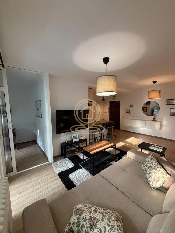 Izdavanje, trosoban stan, 60m², Mirijevo Sve Podlokacije, Beograd