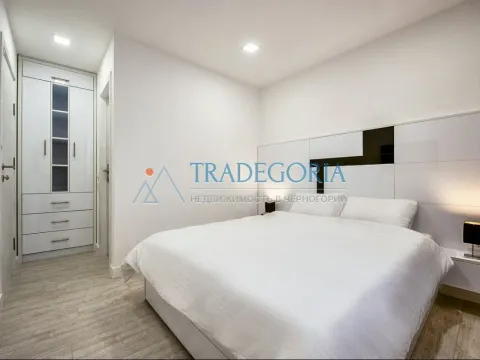 Prodaja, kuća, 180m², Tivat, Crna Gora - image 10
