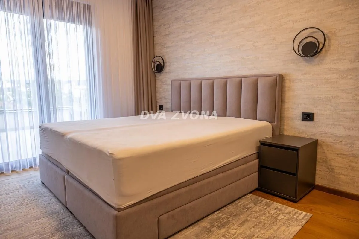 Prodaja, stan, 309m², Bulevar Evrope, Novi Sad Sve Podlokacije