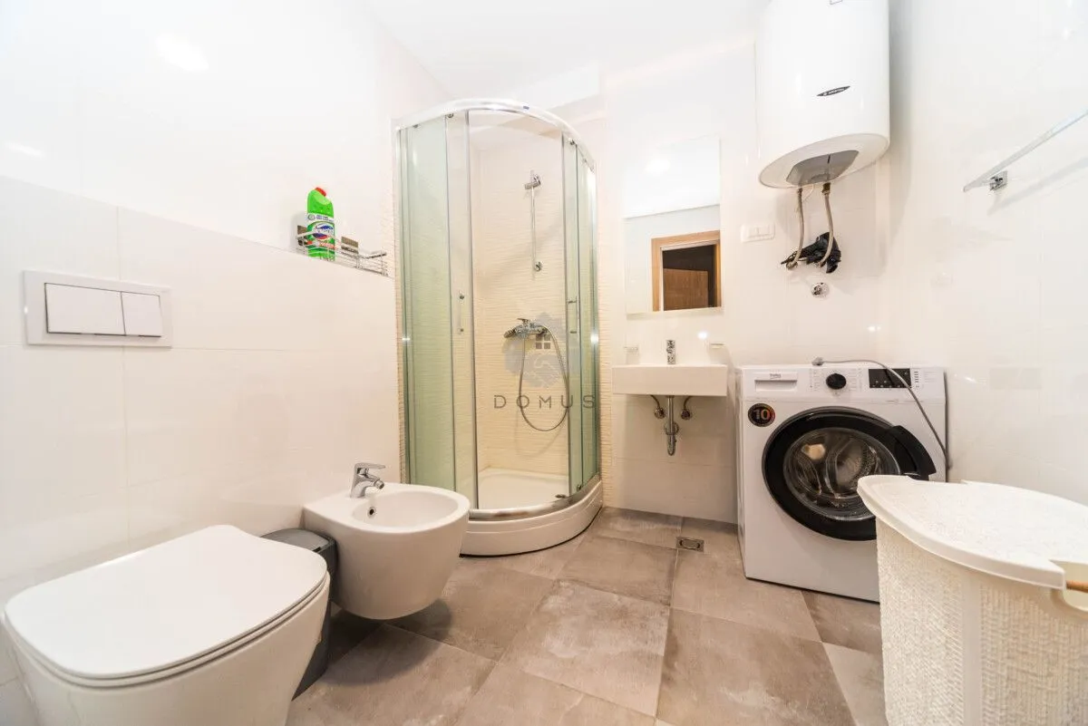Izdavanje, trosoban stan, 89m², Master Kvart, Podgorica