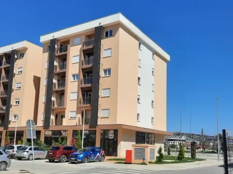 Rent, two bedroom apartment, 71m², New City, Podgorica - image 9