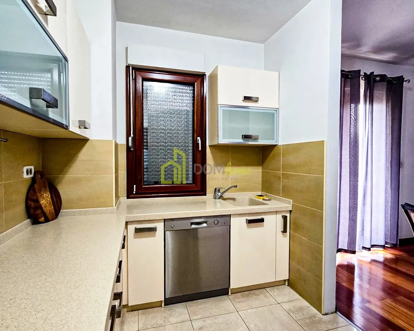 Prodaja, trosoban stan, 100m², Gorica C, Podgorica