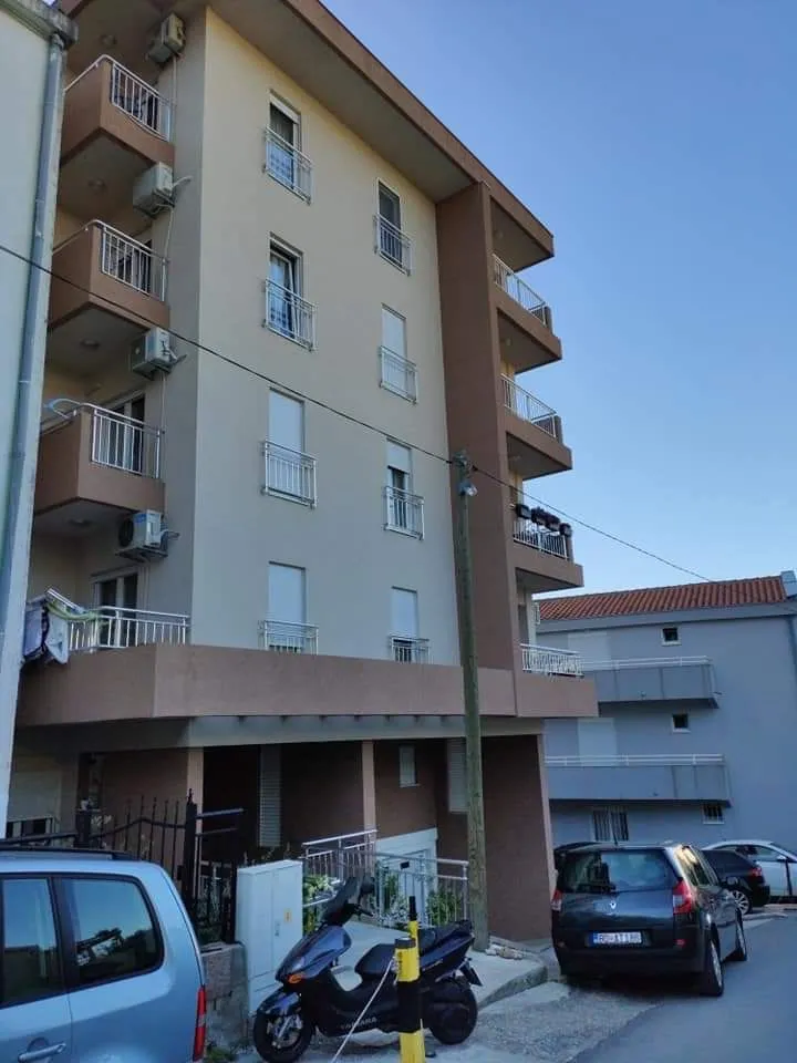 Sale, one bedroom apartment, 64m², Lazi, Budva