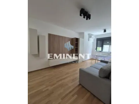 Izdavanje, trosoban stan, 54m², Banovo Brdo, Beograd - image 1