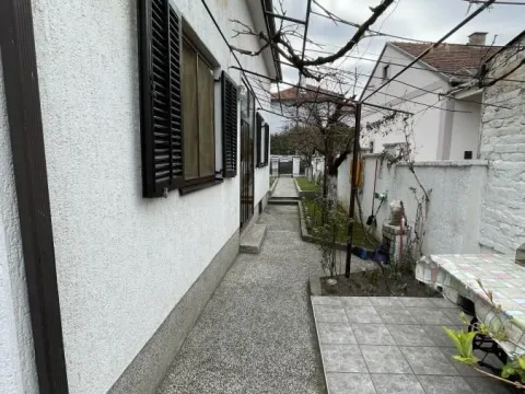 Prodaja, kuća, 155m², Sremska Kamenica, Petrovaradin - image 5