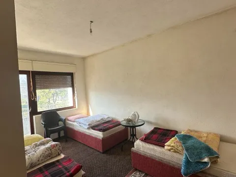 Rent, house, 140m², Farmaci, Podgorica - image 16