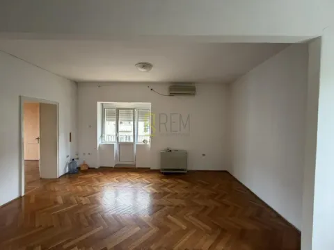 Prodaja, dvosoban stan, 86m², Centar, Podgorica - image 5