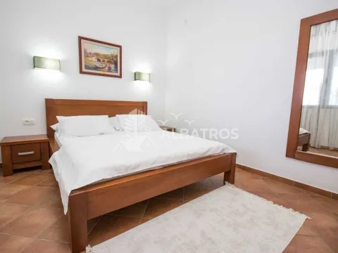 Rent, one bedroom apartment, 45m², Dobre Vode, Bar - image 12