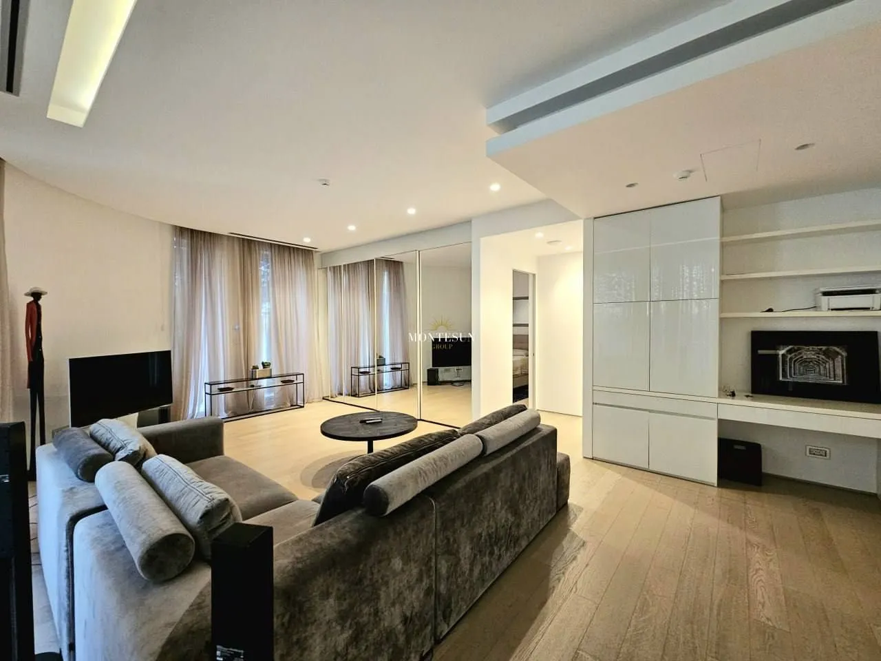 Rent, two bedroom apartment, 156m², Dukley Gardens, Budva