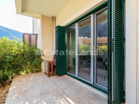 Sale, two bedroom apartment, 84m², Morinj, Kotor - image 14