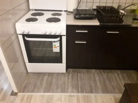 Izdavanje, dvosoban stan, 40m², Palilula, Niš - image 10