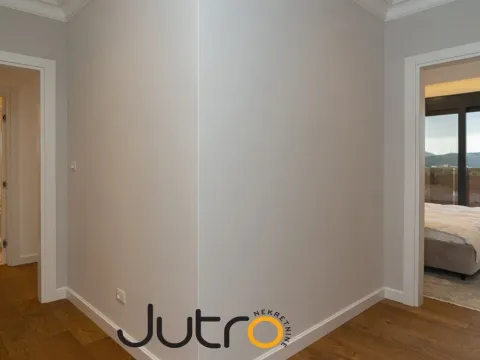 Prodaja, trosoban stan, 237m², Centar, Bar - image 19