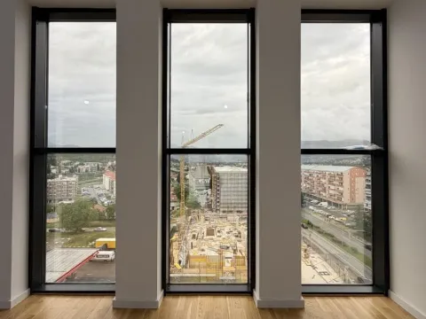 Izdavanje, poslovni prostor, 261m², Stari Aerodrom, Podgorica - image 9