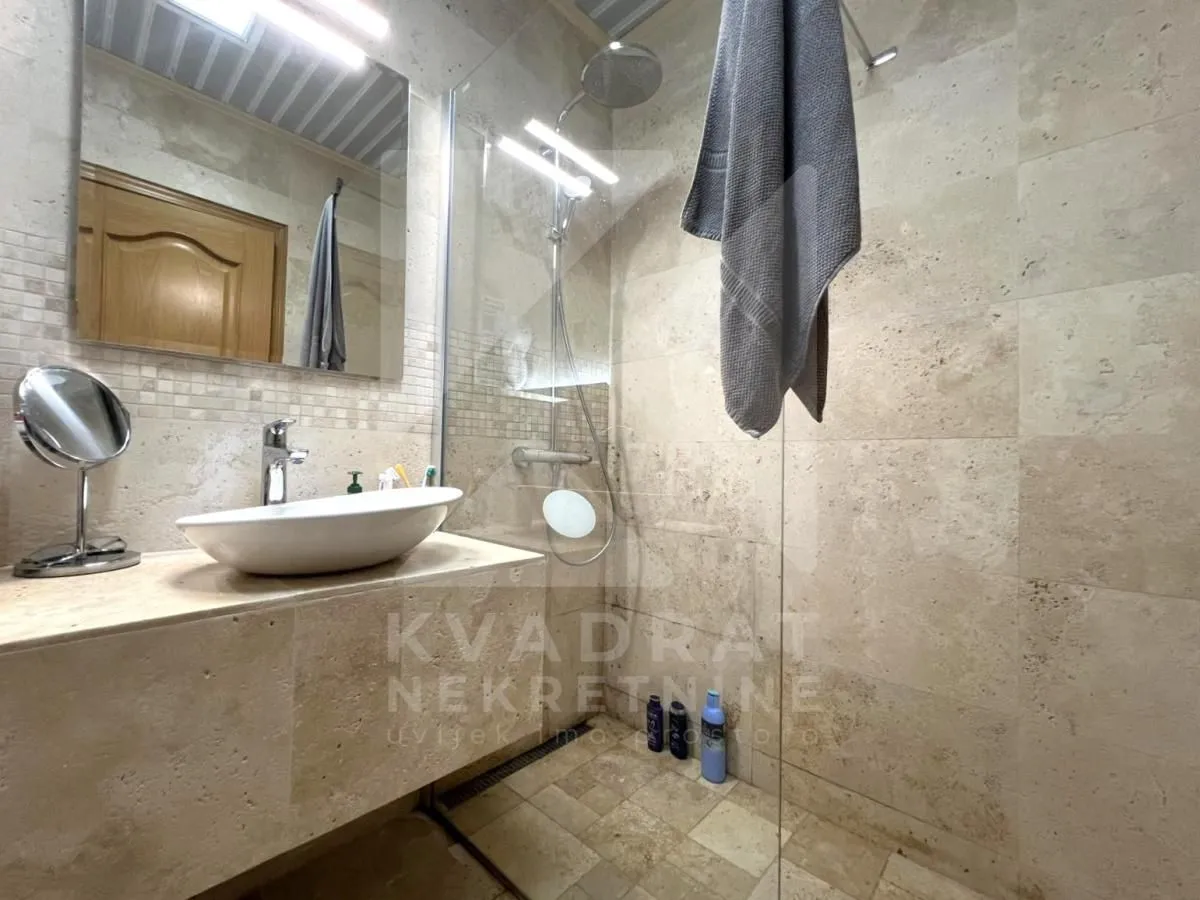 Prodaja, trosoban stan, 141m², Preko Morače, Podgorica