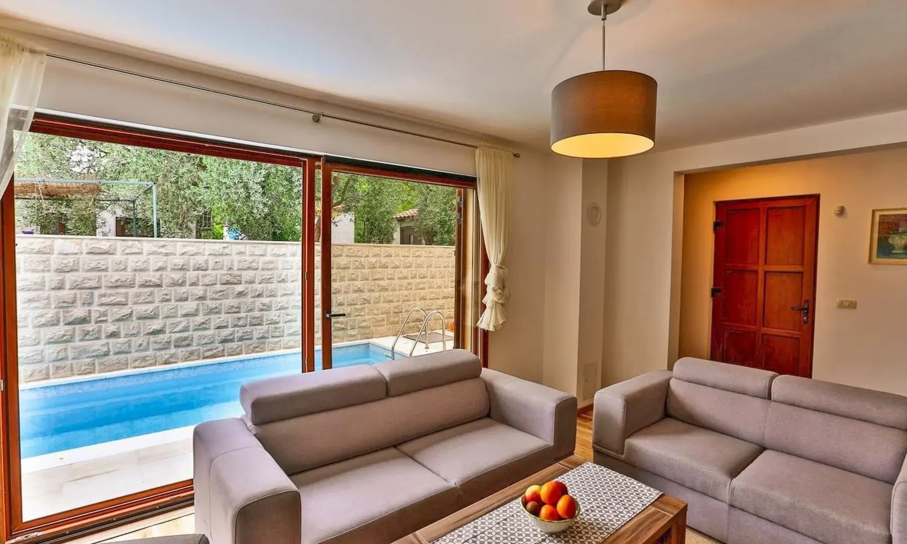 Rent, house, 270m², Rijeka Reževići, Budva