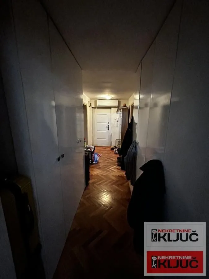 Prodaja, trosoban stan, 99m², Sajmište, Novi Sad