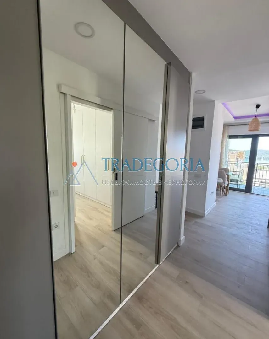 Prodaja, dvosoban stan, 70m², Tivat, Crna Gora