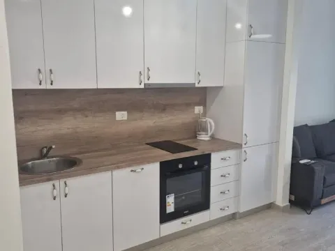 Izdavanje, garsonjera, 32m², Bečići, Budva - image 7