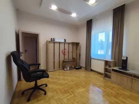 Sale, office space, 935m², Makova Sedmica, Subotica - image 27