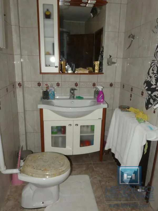 Prodaja, kuća, 380m², Pivara, Jagodina