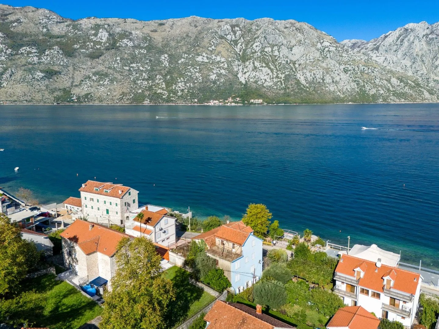 Sale, house, 300m², Stoliv, Kotor