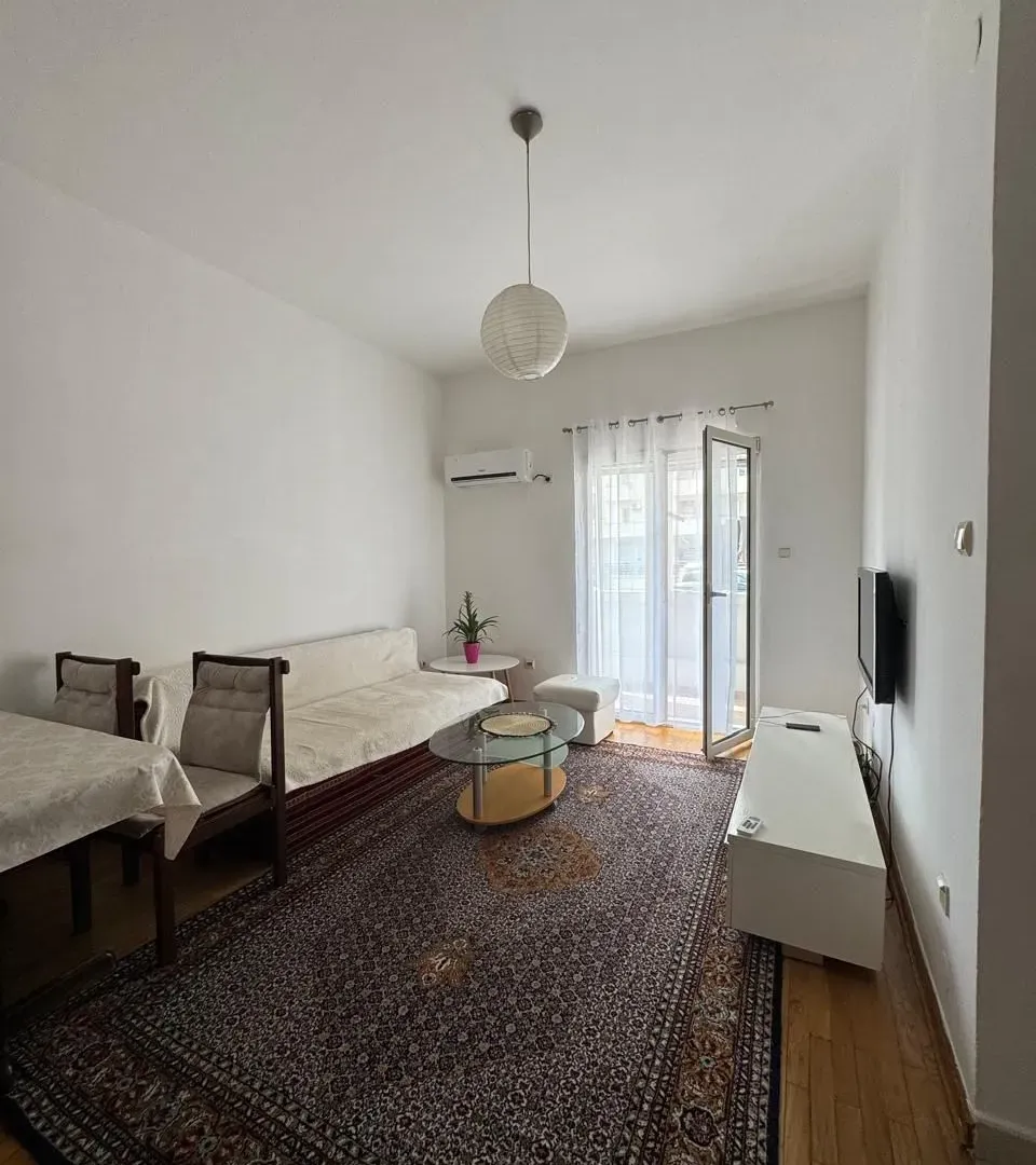 Rent, one bedroom apartment, 45m², Rozino, Budva