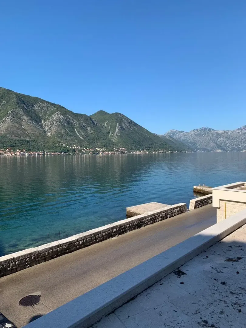 Prodaja, kuća, 500m², Dobrota, Kotor