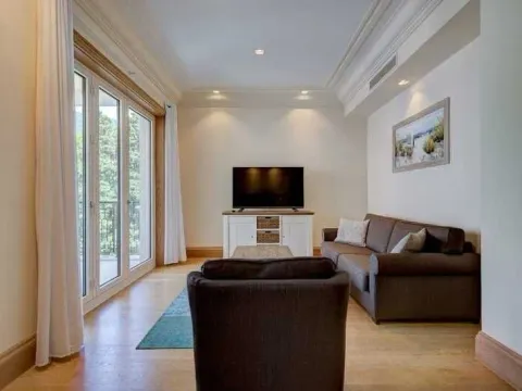 Sale, one bedroom apartment, 74m², Tivat, Crna Gora - image 2